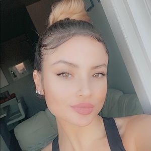 Meet your Posher, Shaina